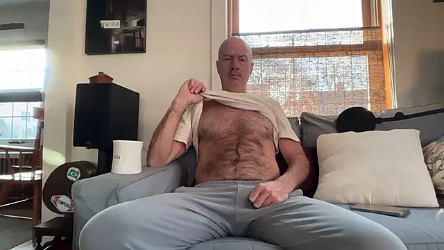 Snapshot of Guy__Grey chatting on April 11, 2026, 10:41 am Guy Grey online show from April 11, 2026, 10:41 am