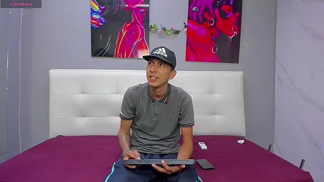 Snapshot of ahsly78Bryan chatting on July 13, 2026, 7:49 pm ahsly78Bryan online show from July 13, 2026, 7:49 pm