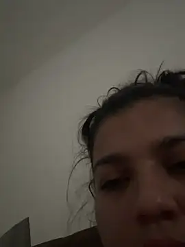 amandinha76 online show from February 18, 2026, 8:49 pm