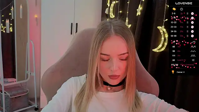 Snapshot of Nestyzz chatting on March 22, 2026, 11:02 am Nestyzz online show from March 22, 2026, 11:02 am