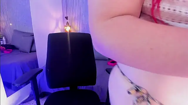 Snapshot of Eva_milfxxx chatting on March 26, 2026, 1:33 am Eva milfxxx online show from March 26, 2026, 1:33 am