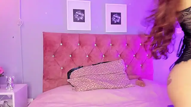 lilirousee online show from April 29, 2026, 7:09 pm