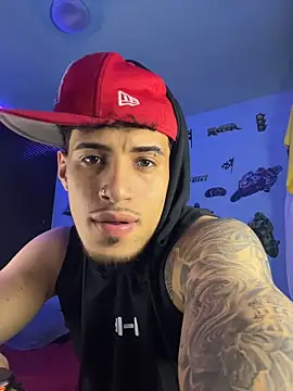 TOMAS CONOR online show from April 28, 2026, 12:20 am