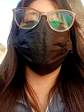 Rosyshadow online show from April 22, 2026, 9:49 pm