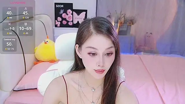Snapshot of Luckmia333 chatting on May 13, 2026, 3:20 pm Luckmia333 online show from May 13, 2026, 3:20 pm
