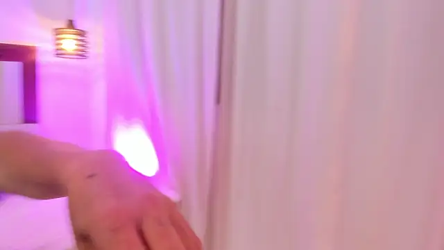 Snapshot of Zarayjewell_ chatting on February 27, 2026, 2:22 am Zarayjewell online show from February 27, 2026, 2:22 am