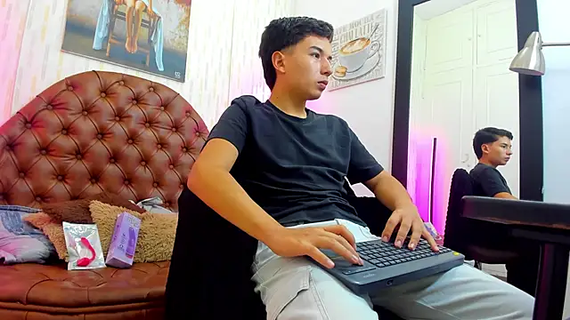 thiago cruz0 online show from March 31, 2026, 1:00 pm