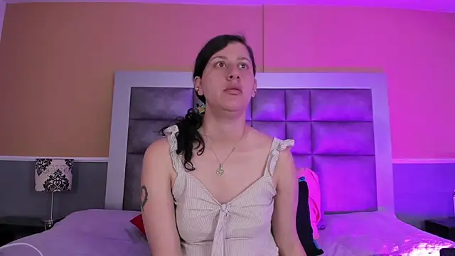 Snapshot of LunaDamasco chatting on March 27, 2026, 7:13 pm LunaDamasco online show from March 27, 2026, 7:13 pm