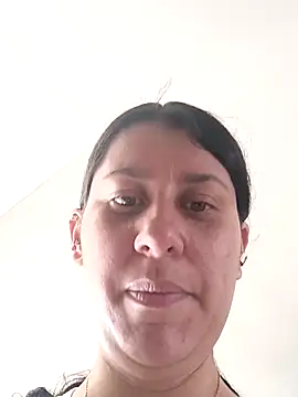 Snapshot of LunaDamasco chatting on April 1, 2026, 6:05 pm LunaDamasco online show from April 1, 2026, 6:05 pm