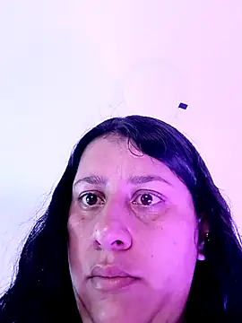 Snapshot of LunaDamasco chatting on April 2, 2026, 5:43 pm LunaDamasco online show from April 2, 2026, 5:43 pm