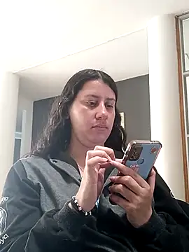 Snapshot of LunaDamasco chatting on April 7, 2026, 7:03 pm LunaDamasco online show from April 7, 2026, 7:03 pm