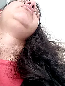 Snapshot of LunaDamasco chatting on April 8, 2026, 6:52 pm LunaDamasco online show from April 8, 2026, 6:52 pm