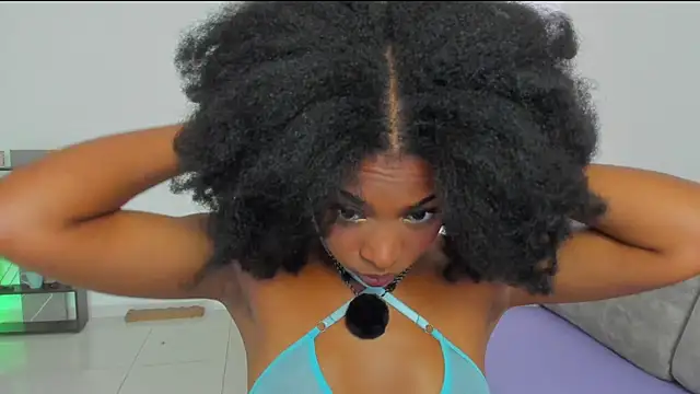 amatiisturr online show from March 10, 2026, 5:40 pm