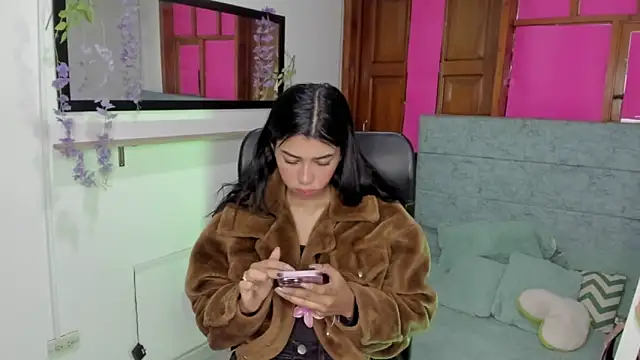 Aysha winxs online show from May 22, 2026, 3:02 am