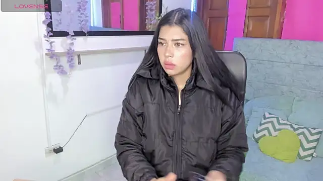 Aysha winxs online show from May 26, 2026, 3:24 am