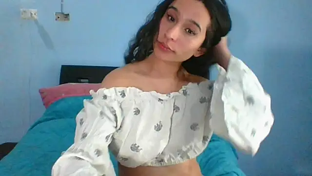 scarlettscottx  online show from May 8, 2026, 2:06 am