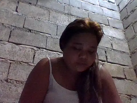 Snapshot of sweetlyn31 chatting on June 12, 2026, 4:17 pm sweetlyn31 online show from June 12, 2026, 4:17 pm