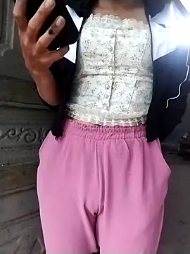 ngocbao11 online show from March 15, 2026, 12:38 am