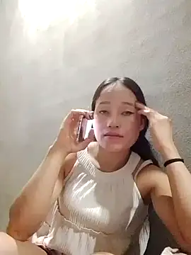 ngocbao11 online show from April 25, 2026, 2:25 pm