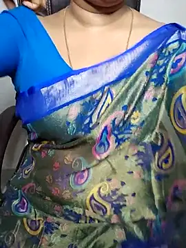 Vandana122 online show from March 18, 2026, 3:20 am