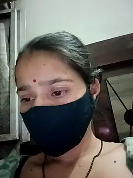 Vandana122 online show from April 1, 2026, 3:53 pm