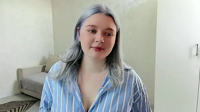 Ellilovv online show from March 11, 2026, 4:51 am