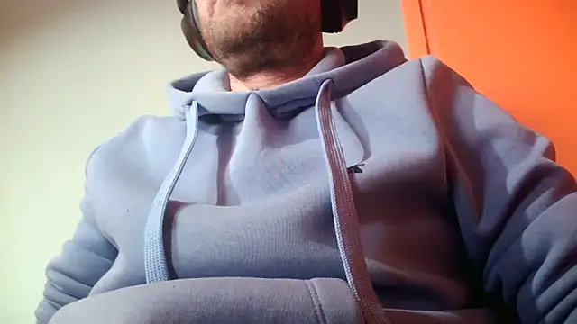 truble78 online show from April 28, 2026, 5:18 pm
