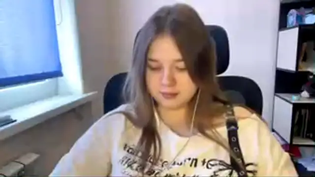 TomikoPfau online show from March 22, 2026, 9:56 am