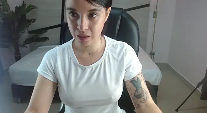 Anne blake online show from June 5, 2026, 2:51 am