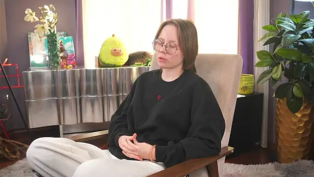 Snapshot of DaysiRongo chatting on February 23, 2026, 4:21 am DaysiRongo online show from February 23, 2026, 4:21 am