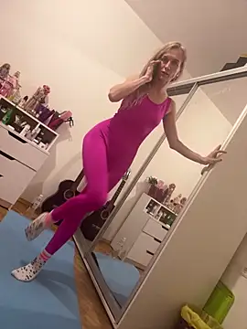 Faiiry  online show from February 27, 2026, 2:22 am