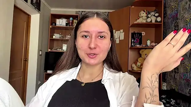 poly princess online show from April 12, 2026, 8:30 am