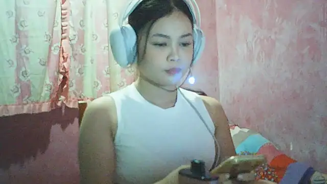 DessertFlower online show from April 24, 2026, 3:42 am
