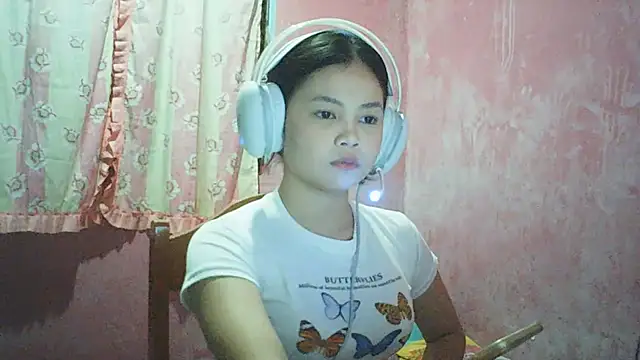 DessertFlower online show from April 29, 2026, 2:15 am