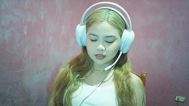 DessertFlower online show from June 21, 2026, 3:53 am