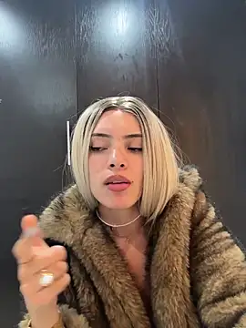 Snapshot of romanovanita chatting on March 23, 2026, 4:38 am romanovanita online show from March 23, 2026, 4:38 am