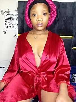 Snapshot of Divine_Beautyxx chatting on May 2, 2026, 4:12 pm Divine Beautyxx online show from May 2, 2026, 4:12 pm