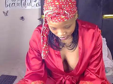 Snapshot of Divine_Beautyxx chatting on May 25, 2026, 3:45 am Divine Beautyxx online show from May 25, 2026, 3:45 am