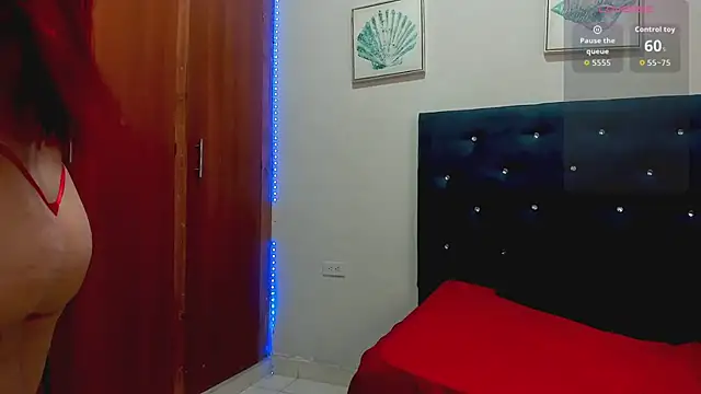 SofiaGonzales  online show from May 9, 2026, 1:38 pm