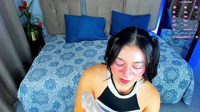 mia wills  online show from March 27, 2026, 5:34 pm