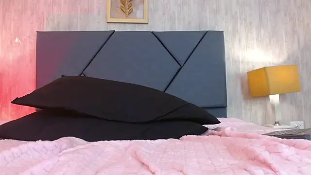 Persefyre online show from April 3, 2026, 5:00 pm