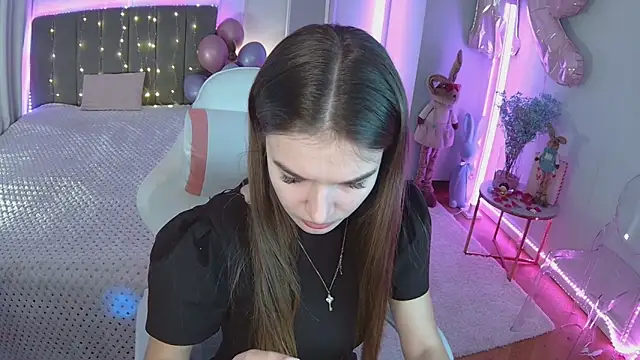 Ann Wood online show from April 4, 2026, 8:34 am