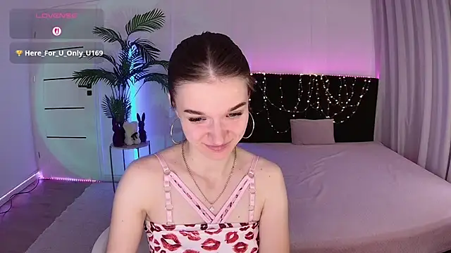 Ann Wood online show from May 7, 2026, 2:44 pm