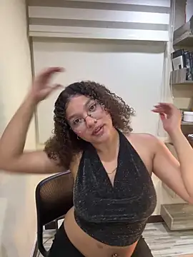 KendyLove  online show from May 14, 2026, 4:41 am