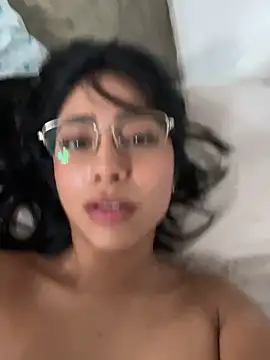 Linarodri online show from May 15, 2026, 9:00 pm