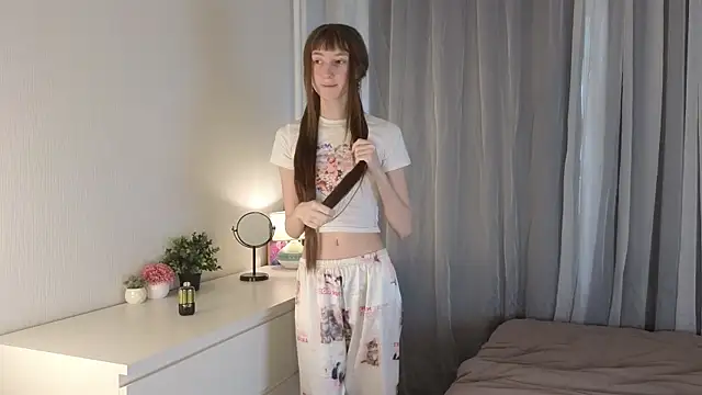 arina waifu online show from April 5, 2026, 3:31 pm