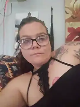 Sexymilf6992 online show from June 26, 2026, 9:52 pm