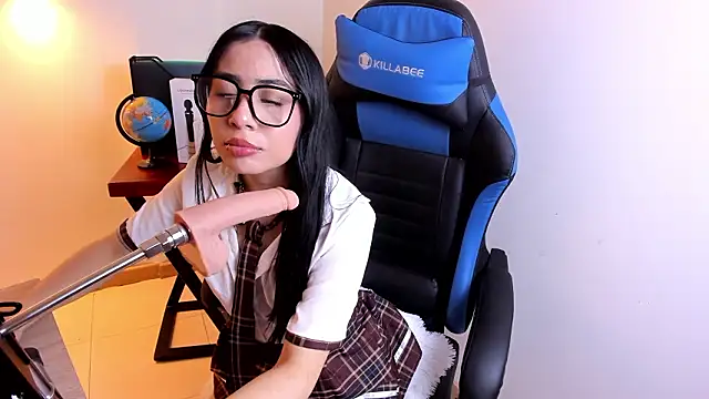 Snapshot of Valecute_ chatting on March 25, 2026, 8:04 pm Valecute online show from March 25, 2026, 8:04 pm