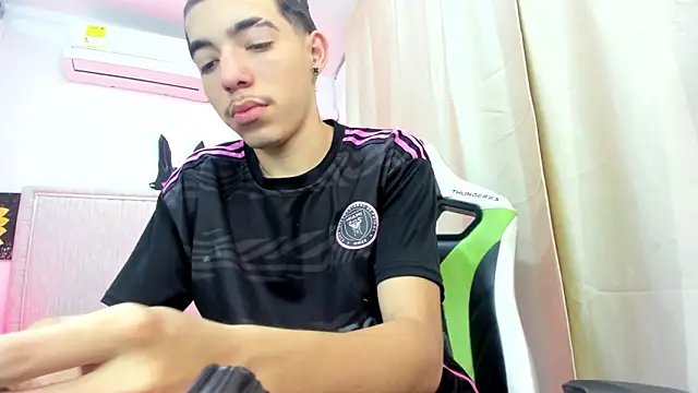 Bad bunnyy  online show from February 21, 2026, 12:17 pm