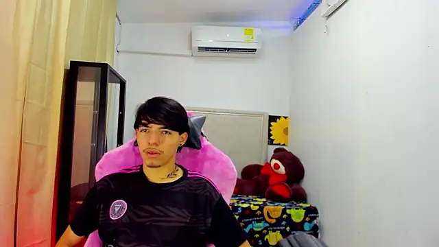 Bad bunnyy  online show from March 24, 2026, 3:39 pm